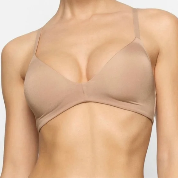 SKIMS Wireless Form Lightly Lined Bra Size:32DD Mica - Picture 1 of 8